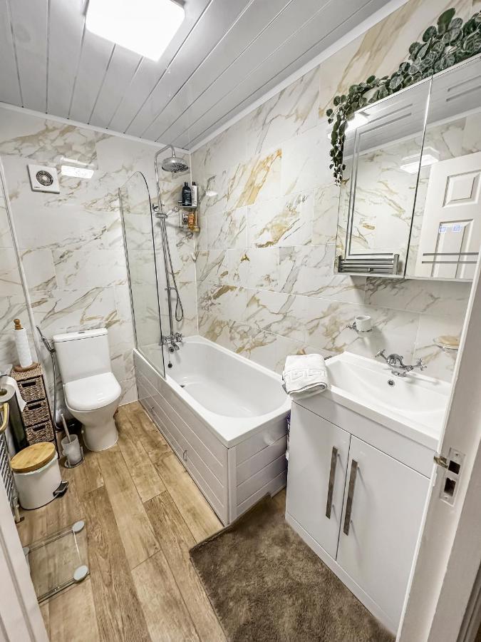 Comfortable 2 Bedroom Flat In The City Centre Edinburg Exteriör bild